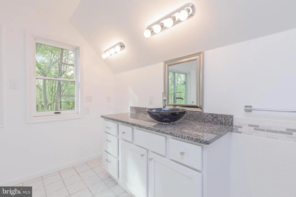 Photo of 2240 GREENVALLEY DRIVE
