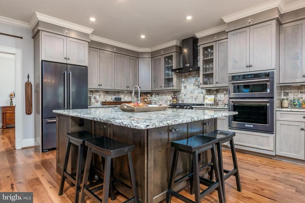 Photo of 144 ELIZABETH WAY
