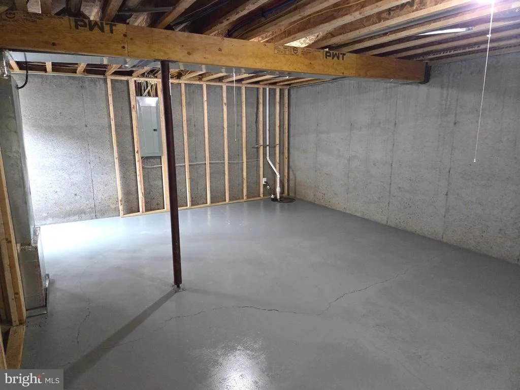 Photo of 231 MOSBY LANE