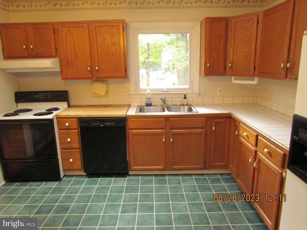 Photo of 126 SHADOW COURT