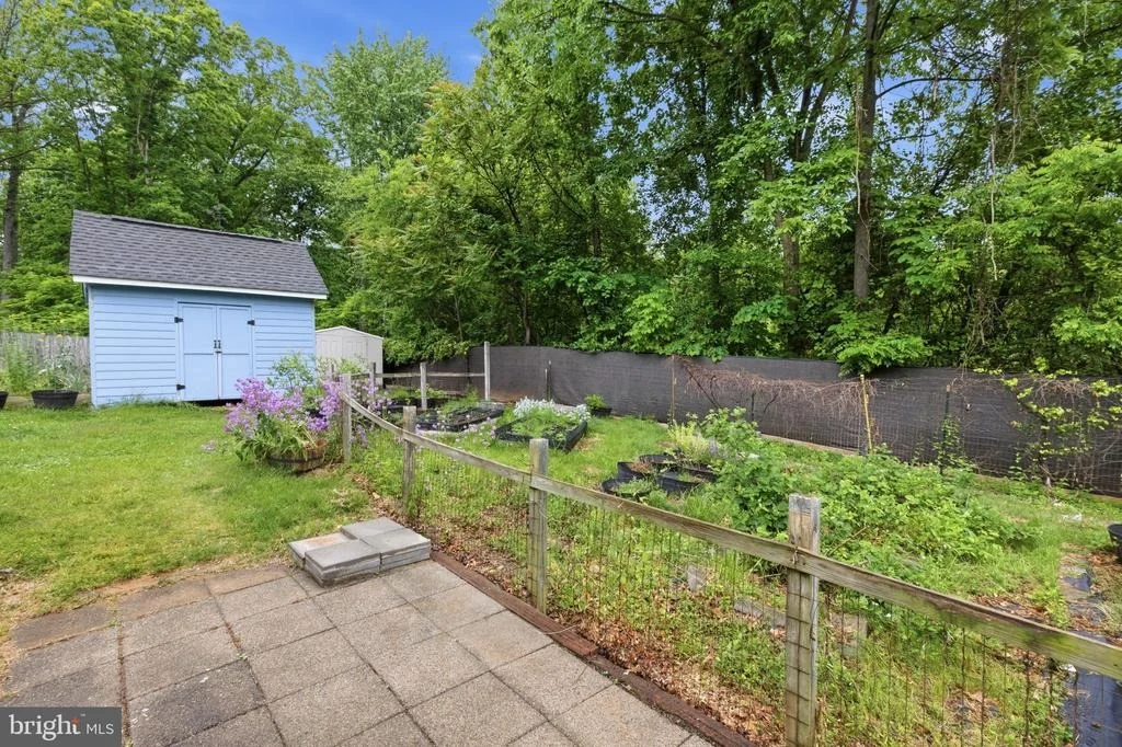 Photo of 7338 STUART CIRCLE