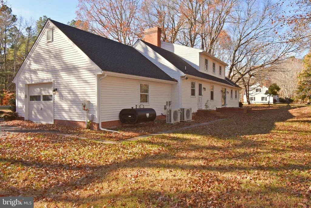Photo of 4011 GROSSE POINT DRIVE