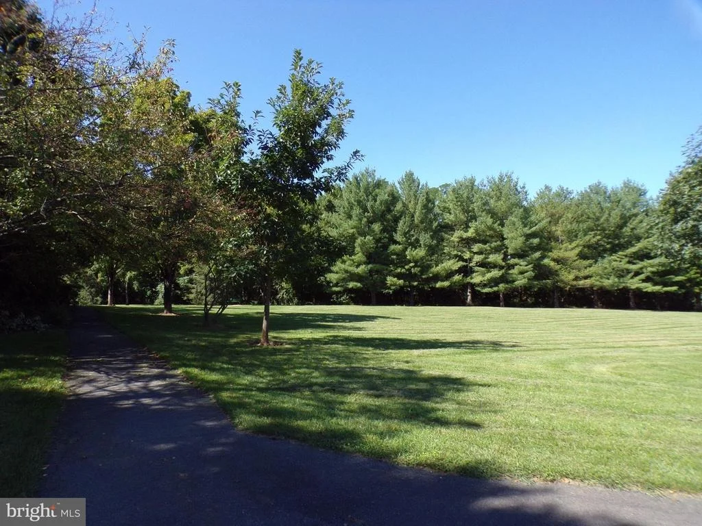 Photo of Unit 5 at 2159 BRISTOL DRIVE