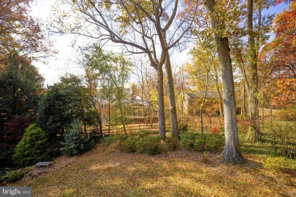 Photo of 8815 BURBANK ROAD