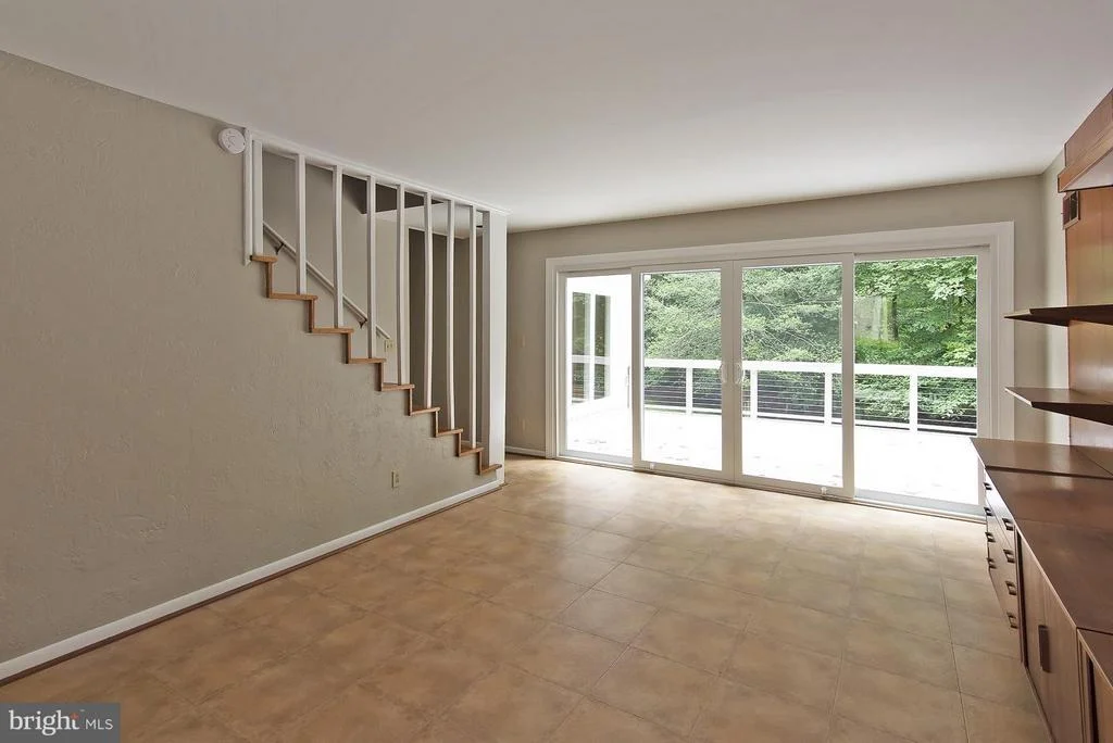 Photo of 7101 WOLF DEN ROAD