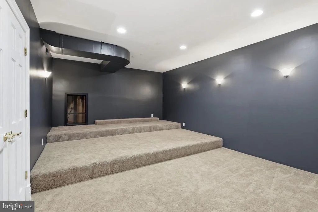 Photo of 8813 OAK LEAF DRIVE
