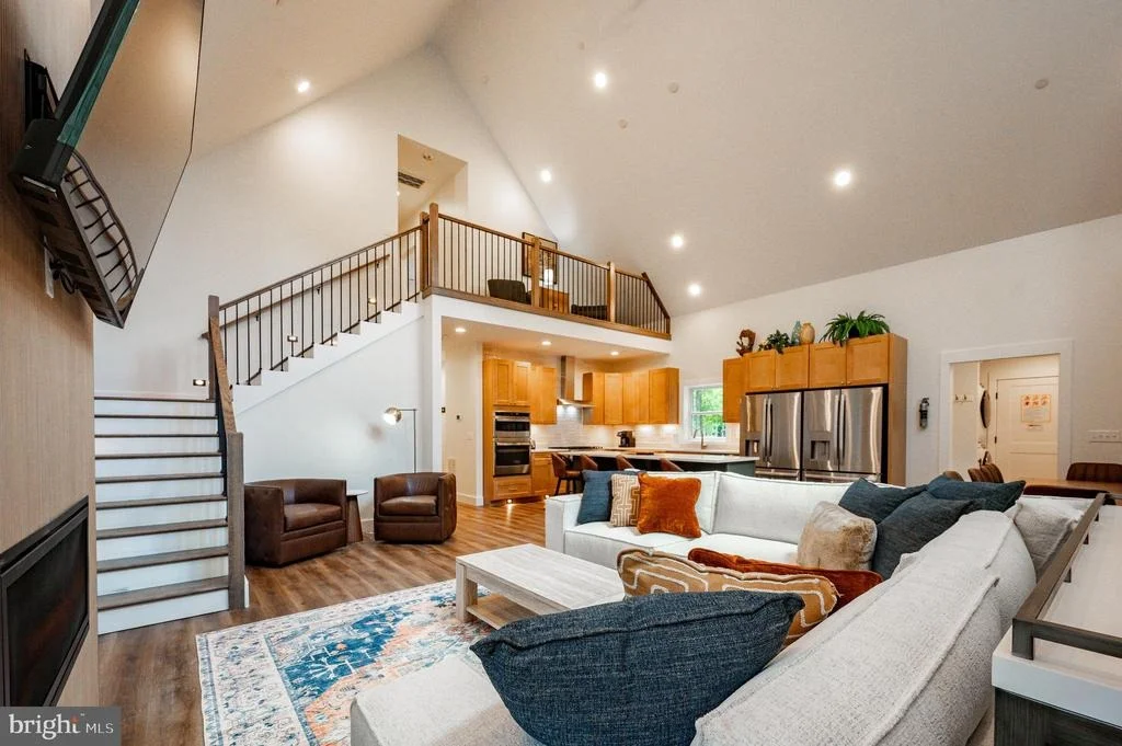Photo of 49 GREENSTONE WAY