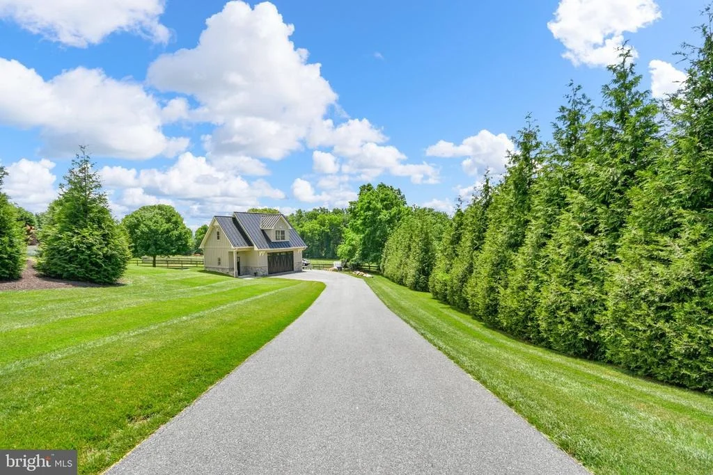 Photo of 8812 YELLOW SPRINGS ROAD