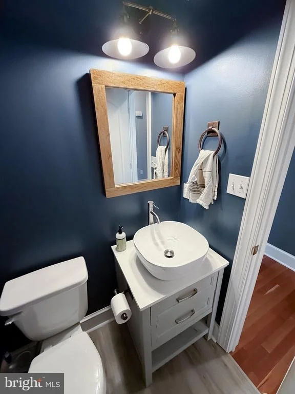 Photo of 40777 CENTER 40 CIRCLE