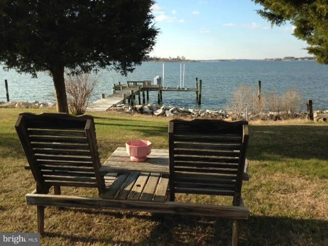 Photo of 20545 WATERLOO LANE