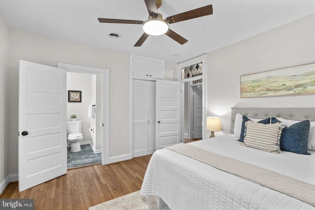 Photo of 702 DEEPDENE ROAD