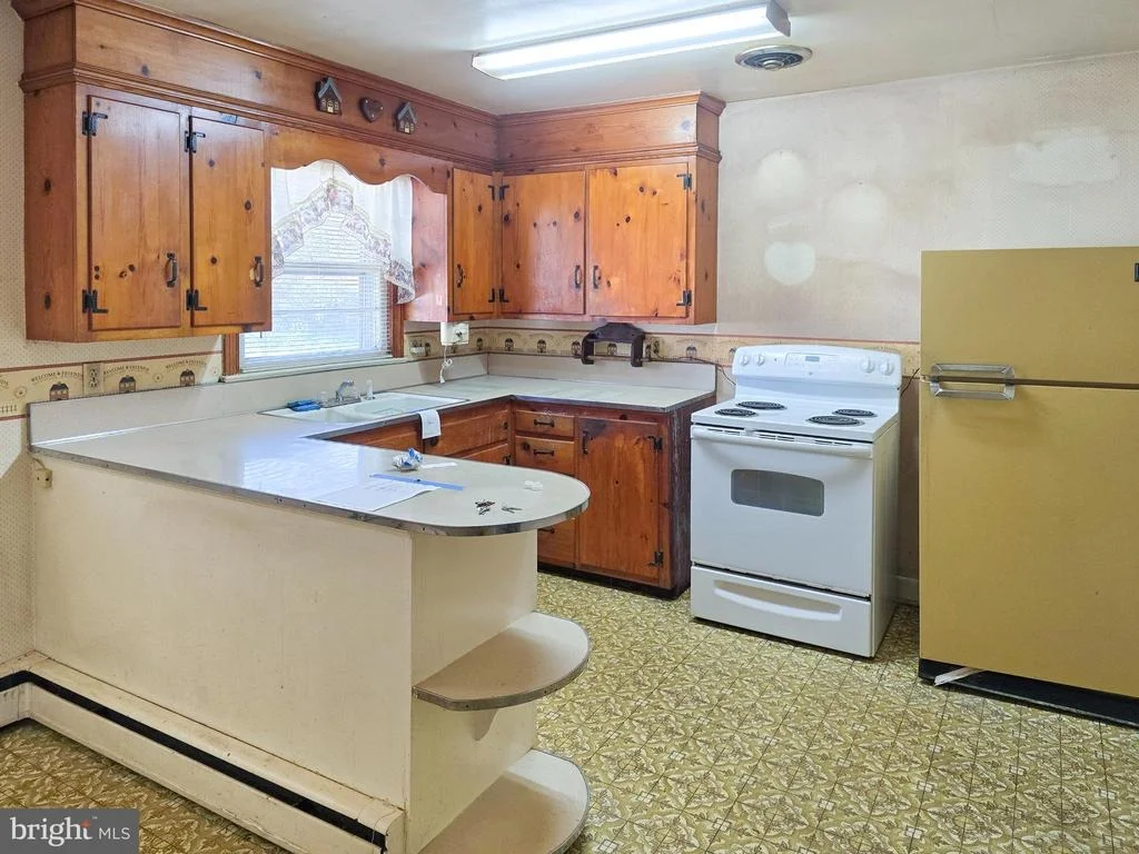 Photo of 105 LAKEVIEW DRIVE