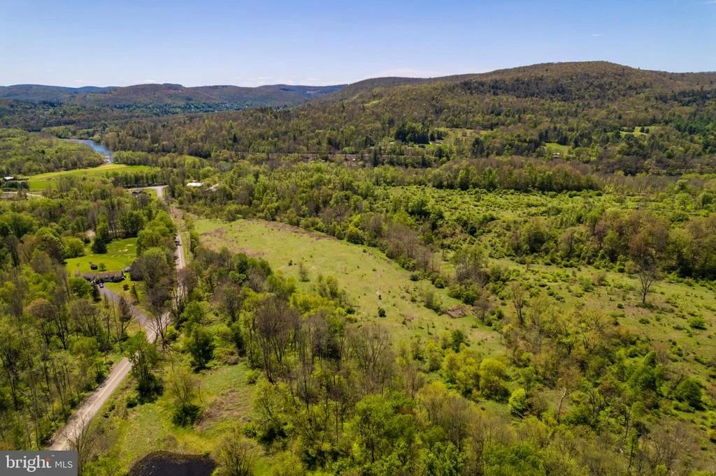 Photo of 007 STATE LINE ROAD