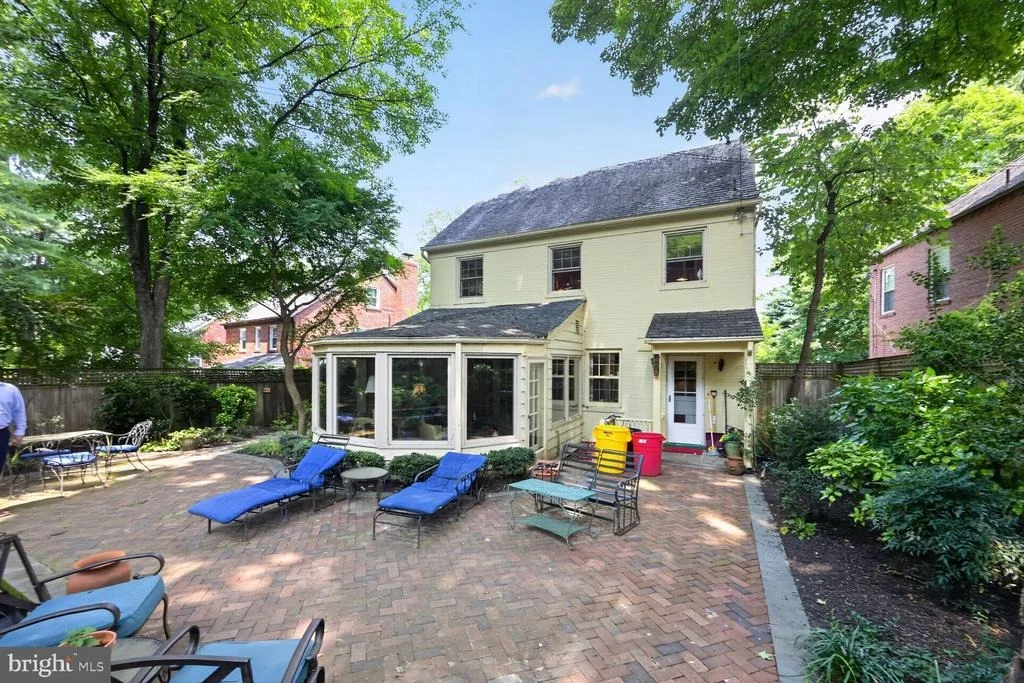 Photo of 1670 PRIMROSE ROAD NW