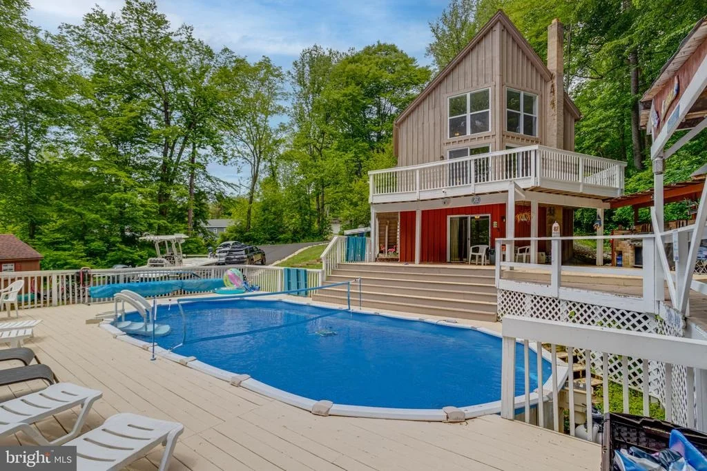 Photo of 44 ALGONQUIN DRIVE