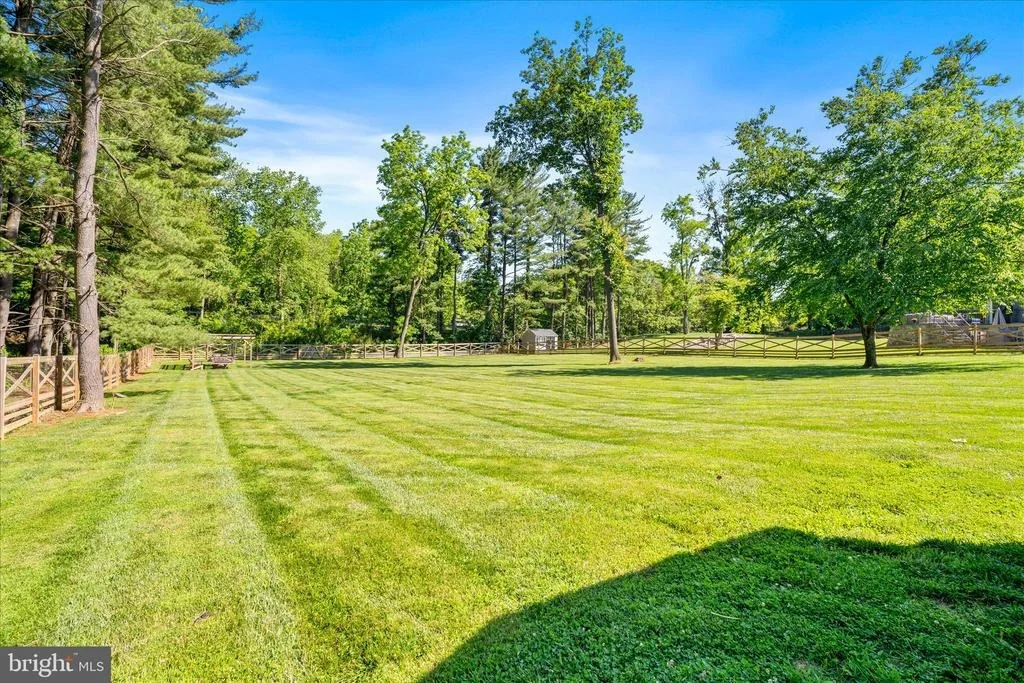 Photo of 21609 KELSO DRIVE