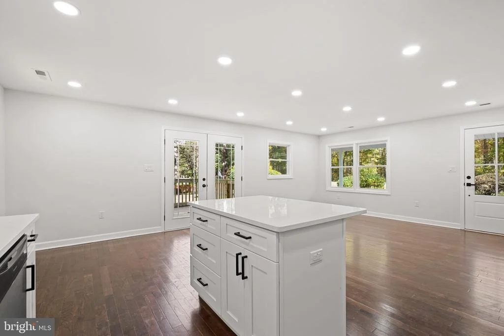 Photo of 9124 MEETZE ROAD
