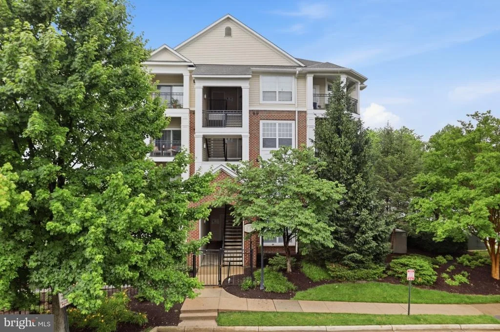 Photo of Unit 116 at 12901 CENTRE PARK CIRCLE
