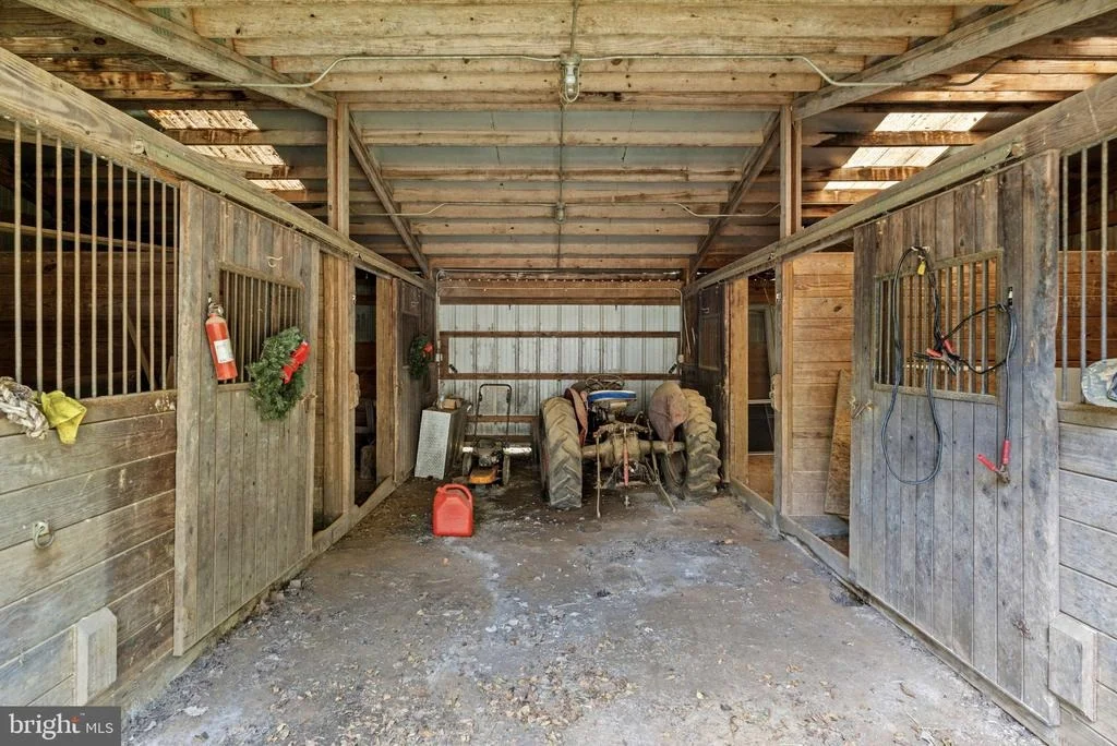 Photo of 39902 THOMAS MILL ROAD