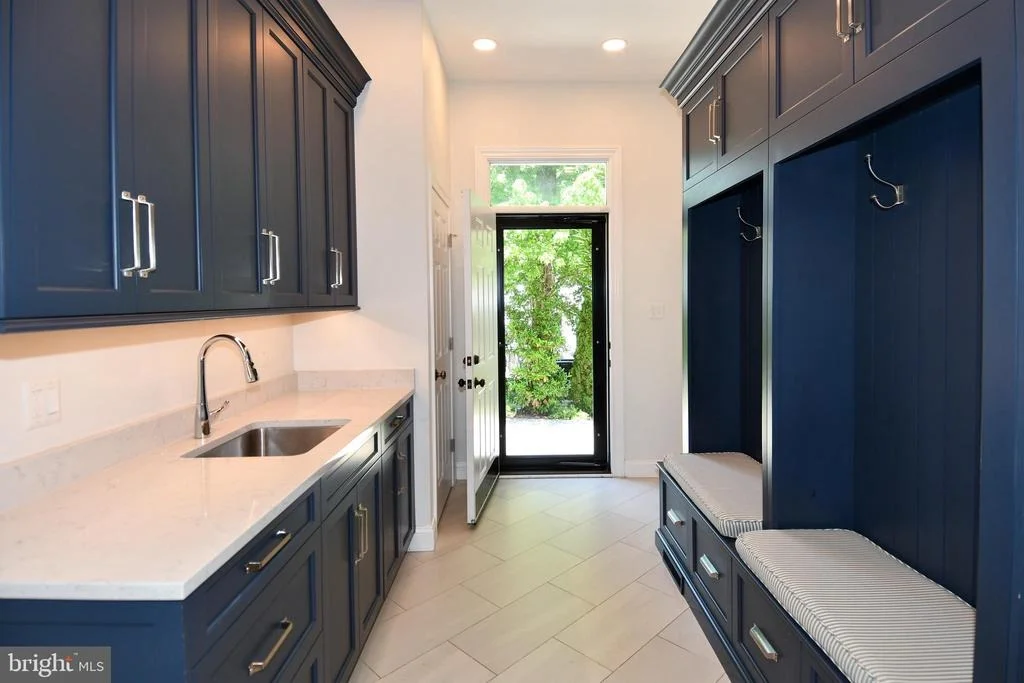 Photo of 7808 SOUTHDOWN ROAD