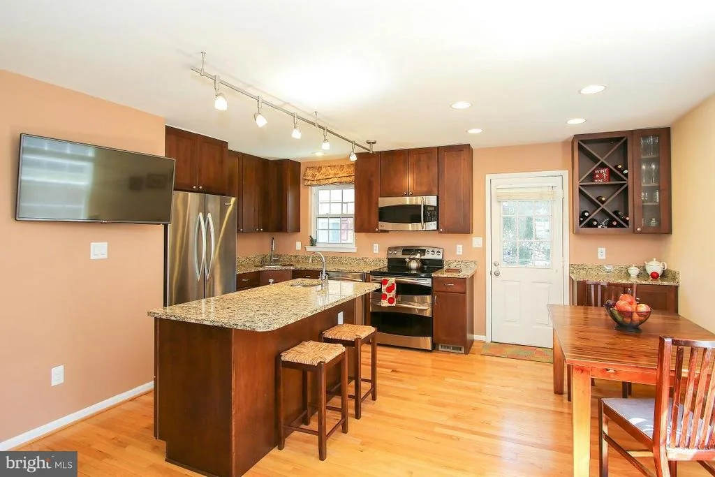 Photo of 9710 PLEASANT GATE LANE