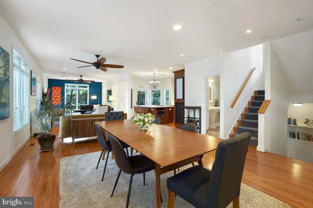 Photo of 412 SILVER SPRING AVENUE