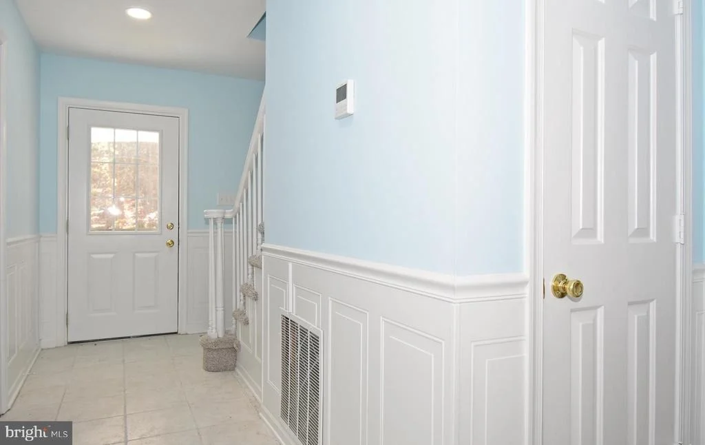 Photo of 4011 GROSSE POINT DRIVE