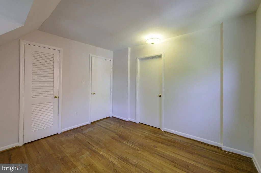 Photo of 3 LAKESIDE DRIVE