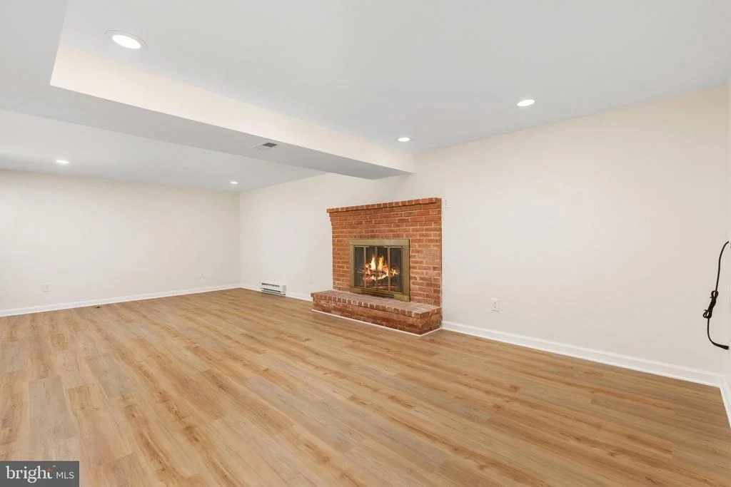 Photo of 327 RIDGE AVENUE