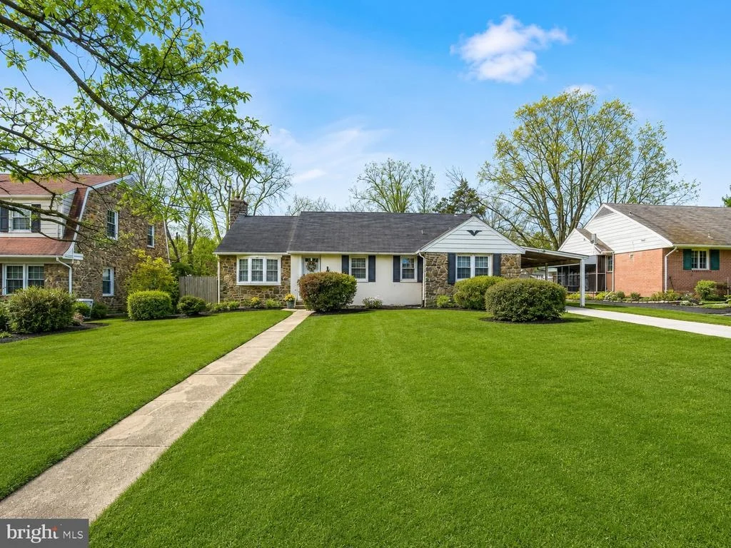 Photo of 8903 FLAGSTONE CIRCLE