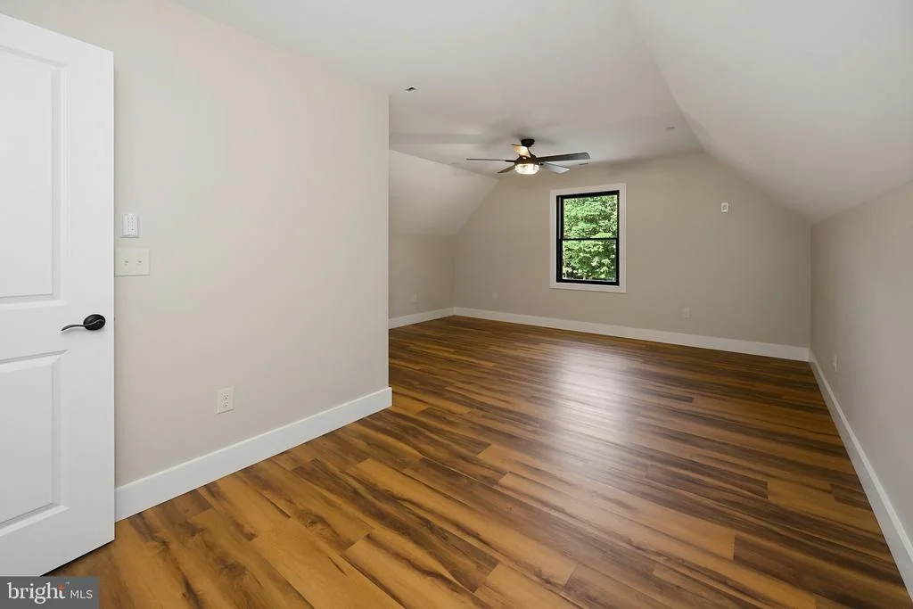 Photo of 15 BYRAN DR