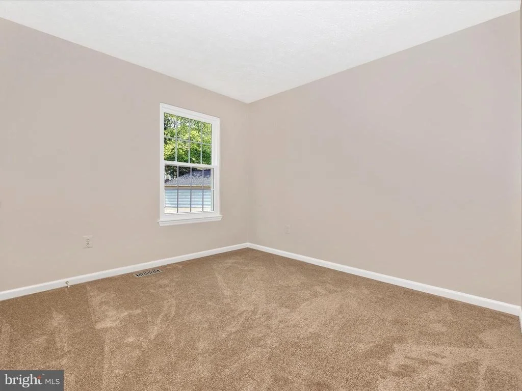 Photo of 112 BOOKHAM LANE