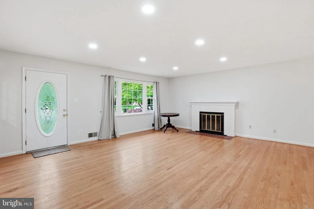 Photo of 5304 PILLOW LANE