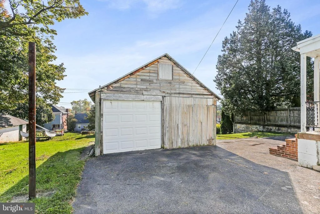 Photo of 526 SUMMIT AVENUE