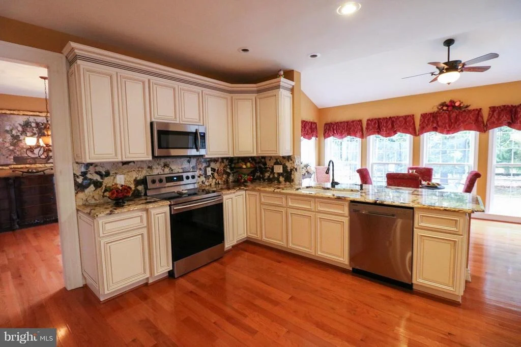 Photo of 1762 CASTLE ROCK ROAD