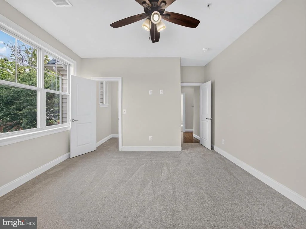 Photo of 3032 MOORE LANE