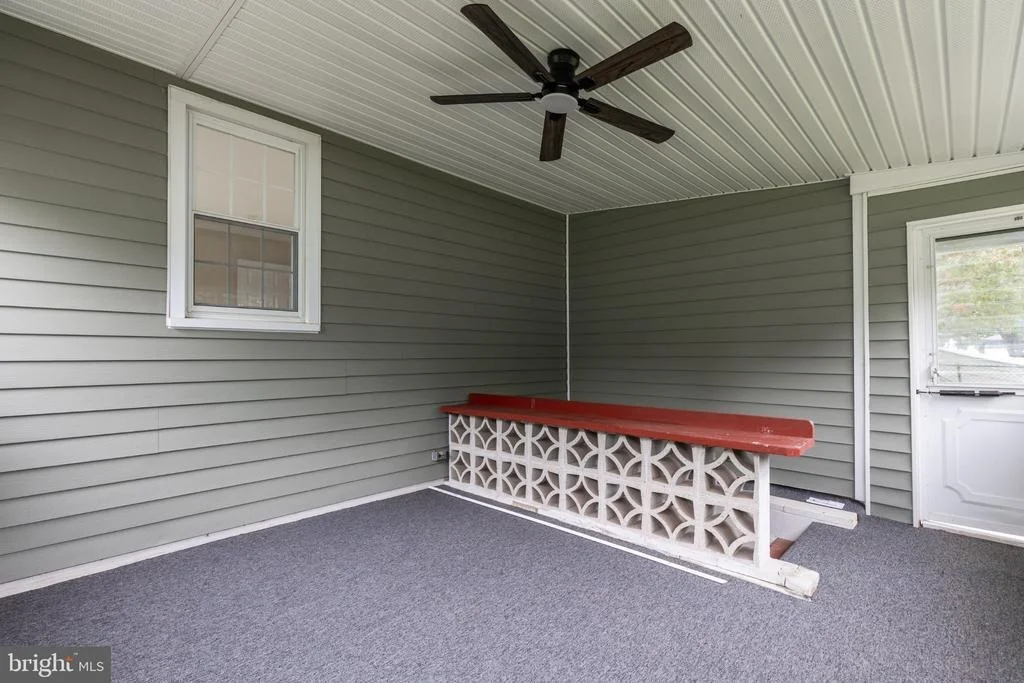 Photo of 8202 LONGPOINT ROAD
