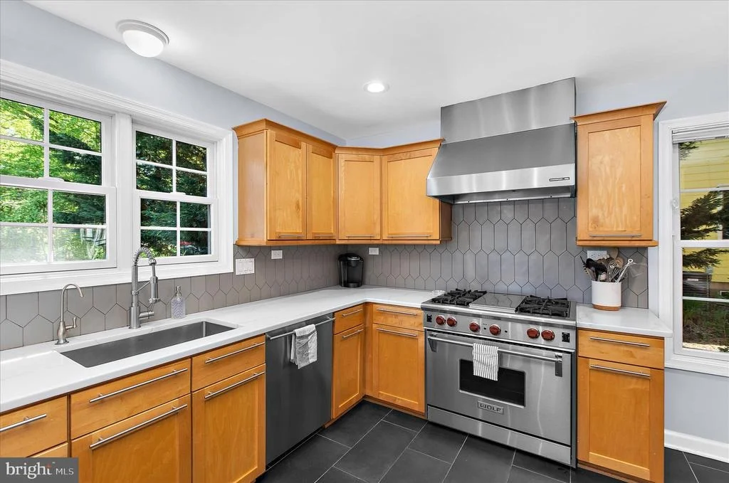 Photo of 102 BREWER AVENUE