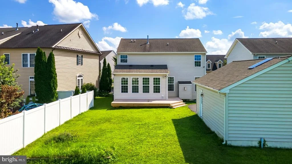 Photo of 327 CARLTON DRIVE