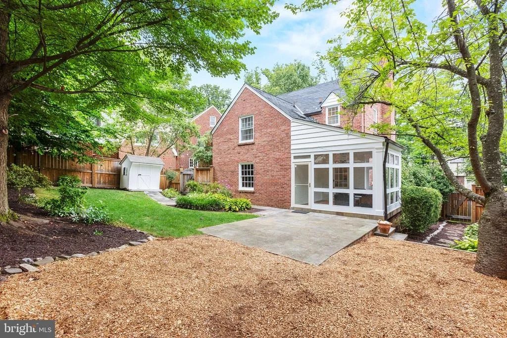 Photo of 7008 BEECHWOOD DRIVE