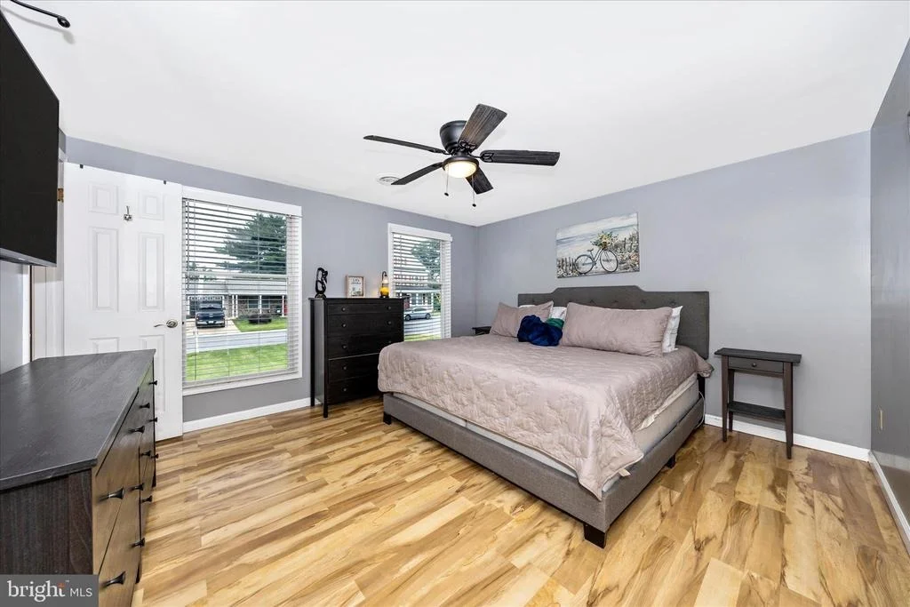 Photo of 6641 JEFFERSON BLVD