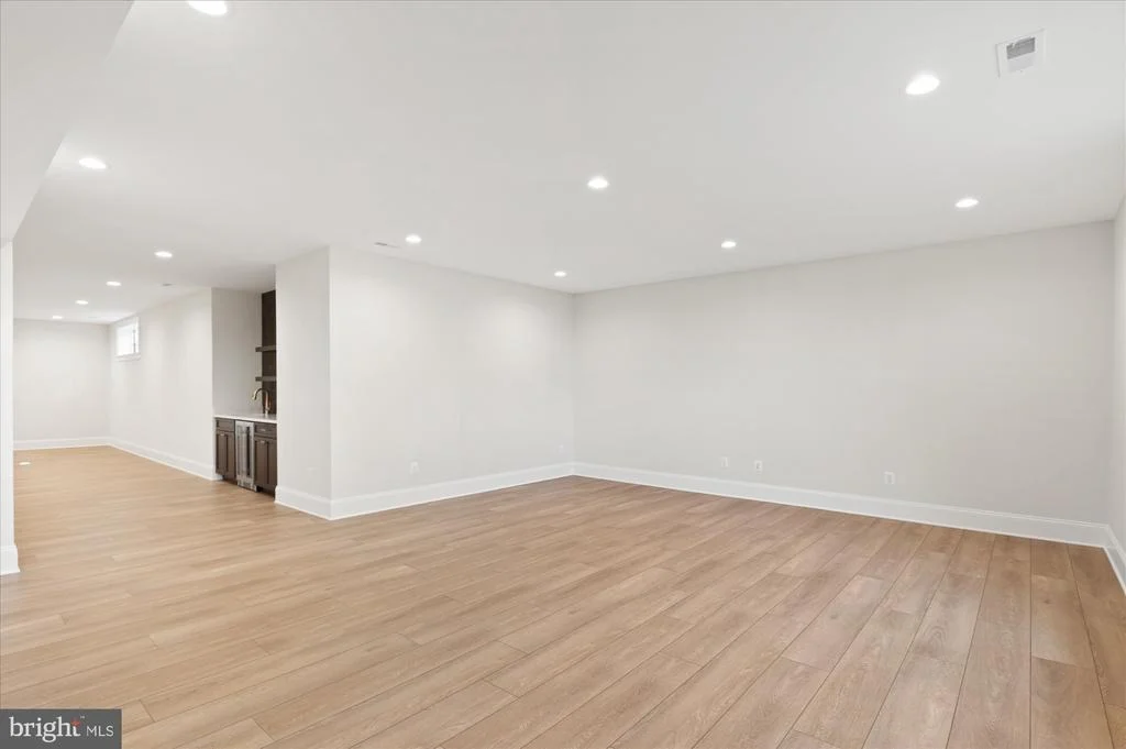 Photo of 1800 MONZA ROAD