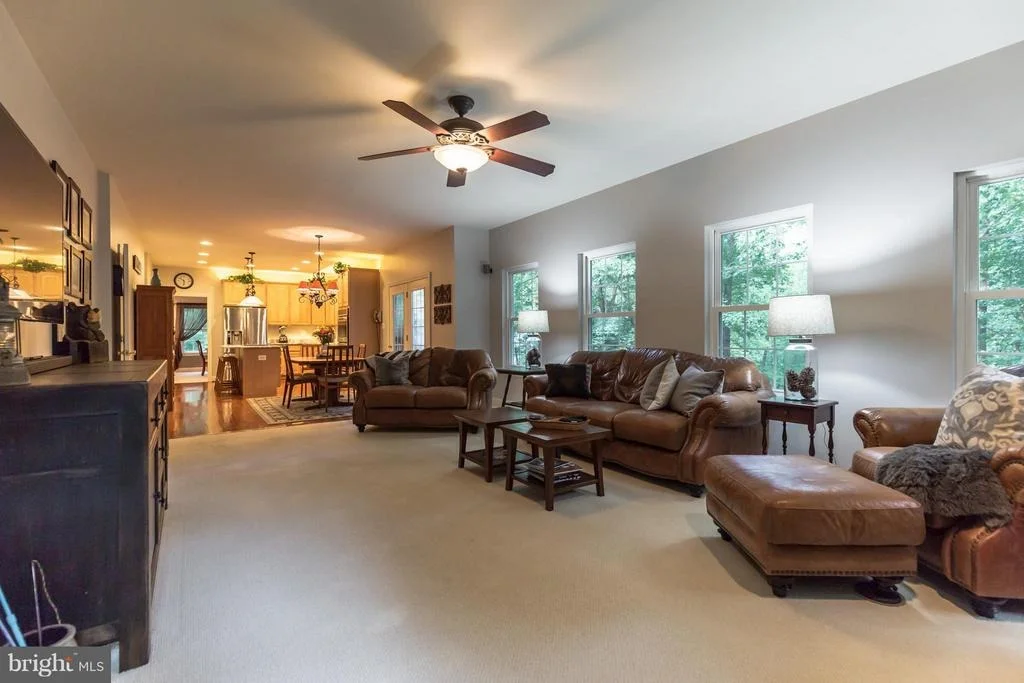 Photo of 325 SPLIT OAK LANE