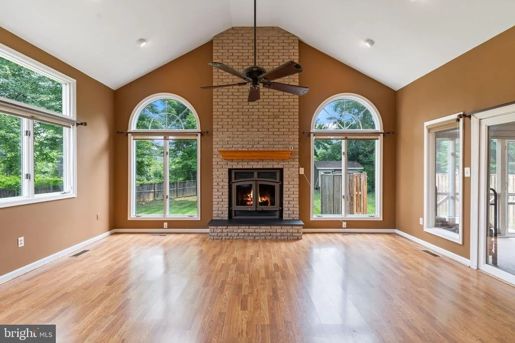 Photo of 15541 BAILEYS LANE