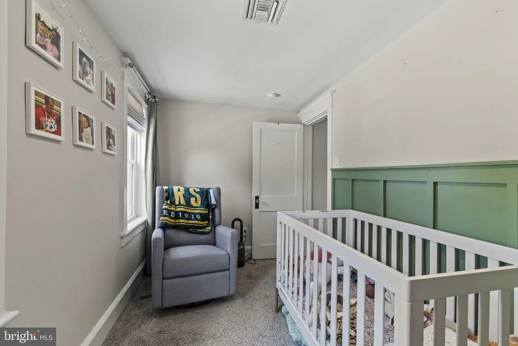 Photo of 425 FLORENCE AVENUE