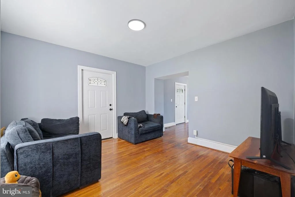 Photo of 3901 W COLD SPRING LANE W