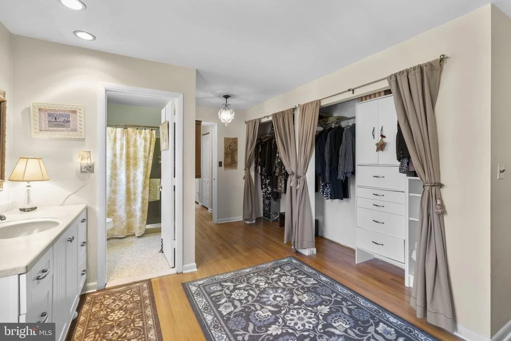 Photo of 5008 LAKE CIRCLE W
