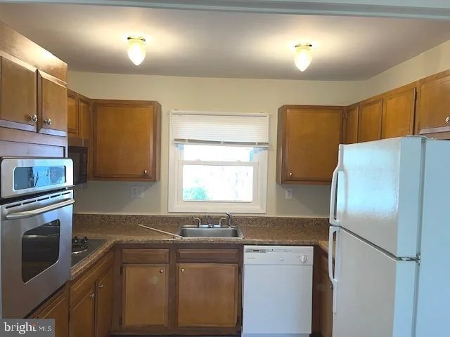 Photo of 12405 SILVERBIRCH LANE