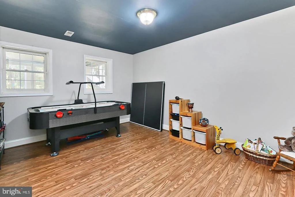 Photo of 5749 YEWING WAY