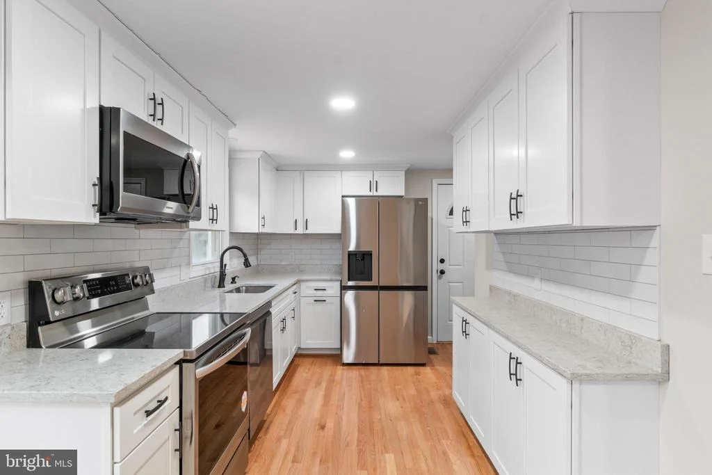 Photo of 6411 FULMER ROAD